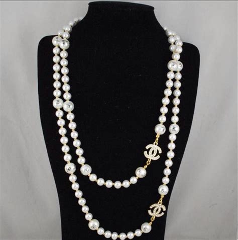 coco chanel pearls